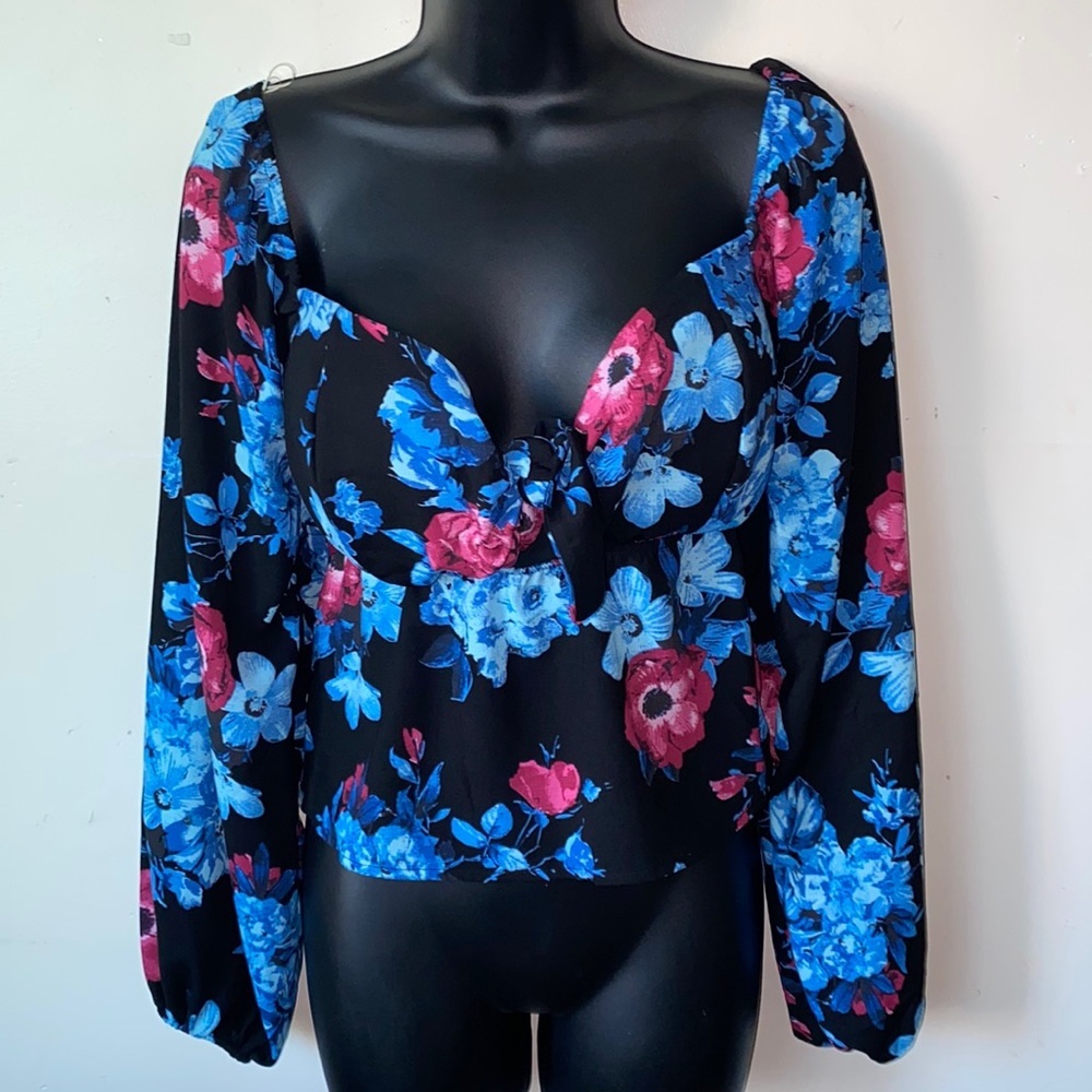Floral balloon sleeve crop top